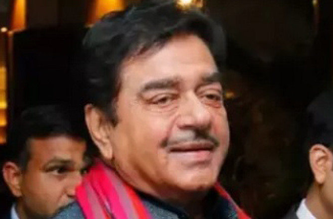 یہ ٹوٹ پھوٹ ہی ہے یا کچھ اور بھی ہے؟
